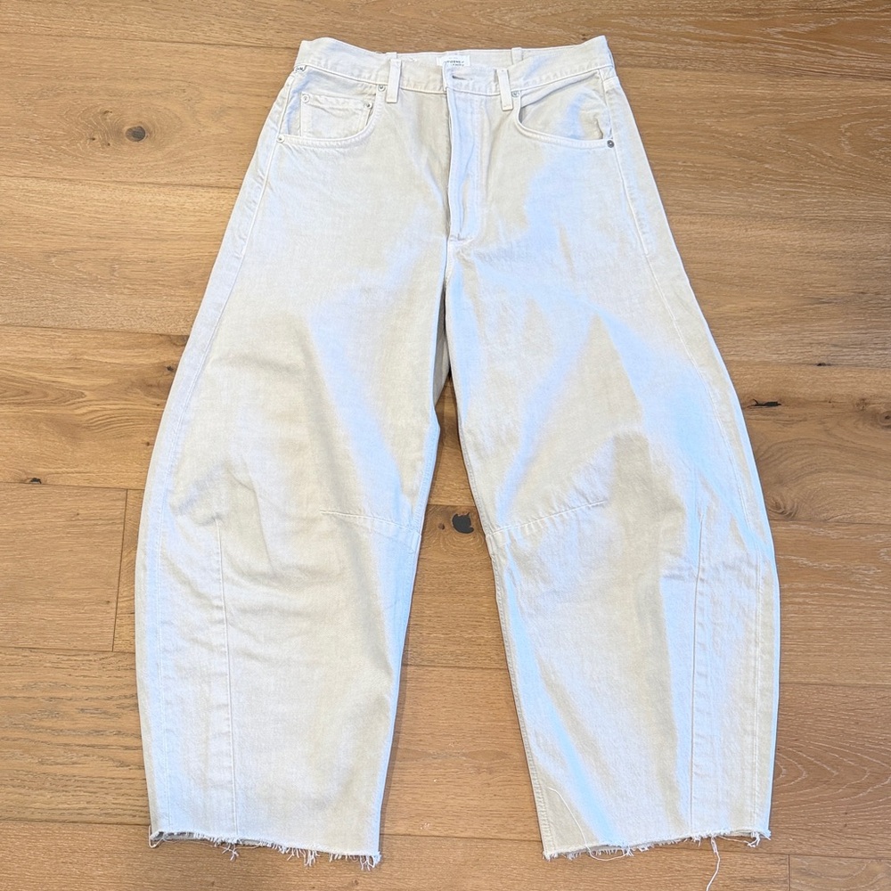 Citizens Of Humanity Light Cream Jeans - Size 28